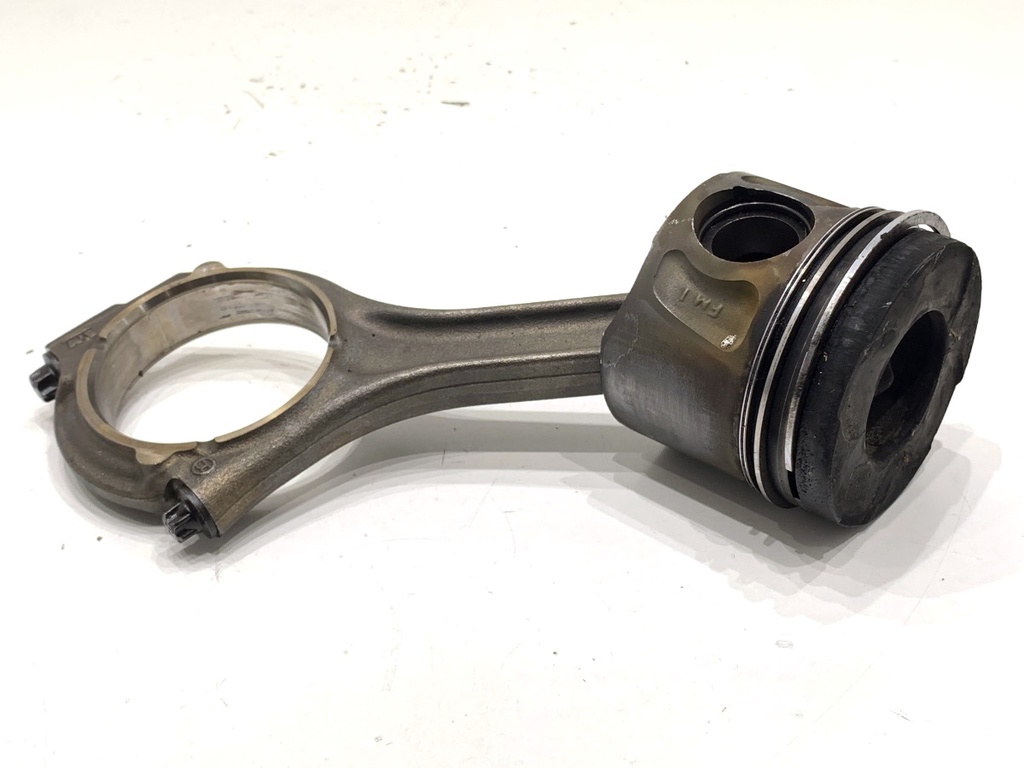 [STARK-892422] Pistón con biela Jeep Grand Cherokee IV (WK, WK2) 3.0 CRD V6 4x4 2011-2022