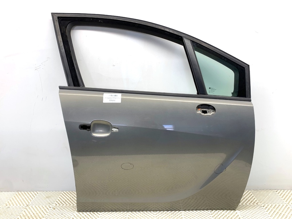 [STARK-789583] Puerta delantera derecha OPEL MERIVA B (S10) 1.4 LPG 88 kW 2010-2017