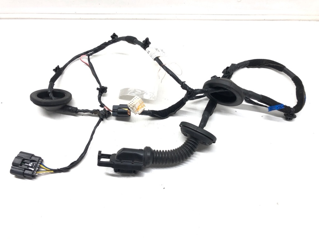[STARK-508438] Instalación eléctrica de puerta trasera izquierda Kia Sportage IV