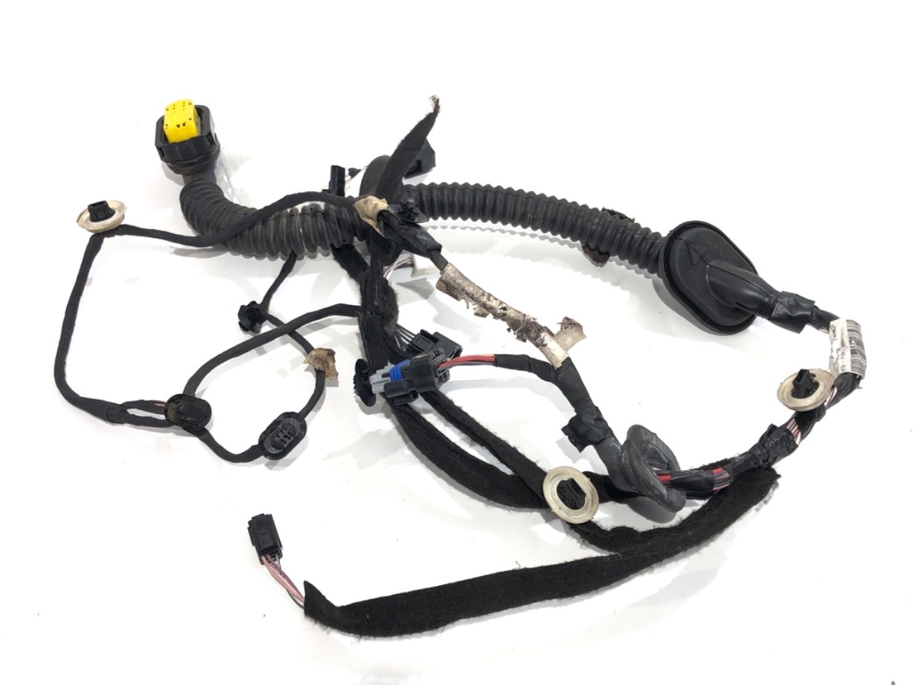 [STARK-764654] Instalación eléctrica puerta trasera derecha Renault Megane IV