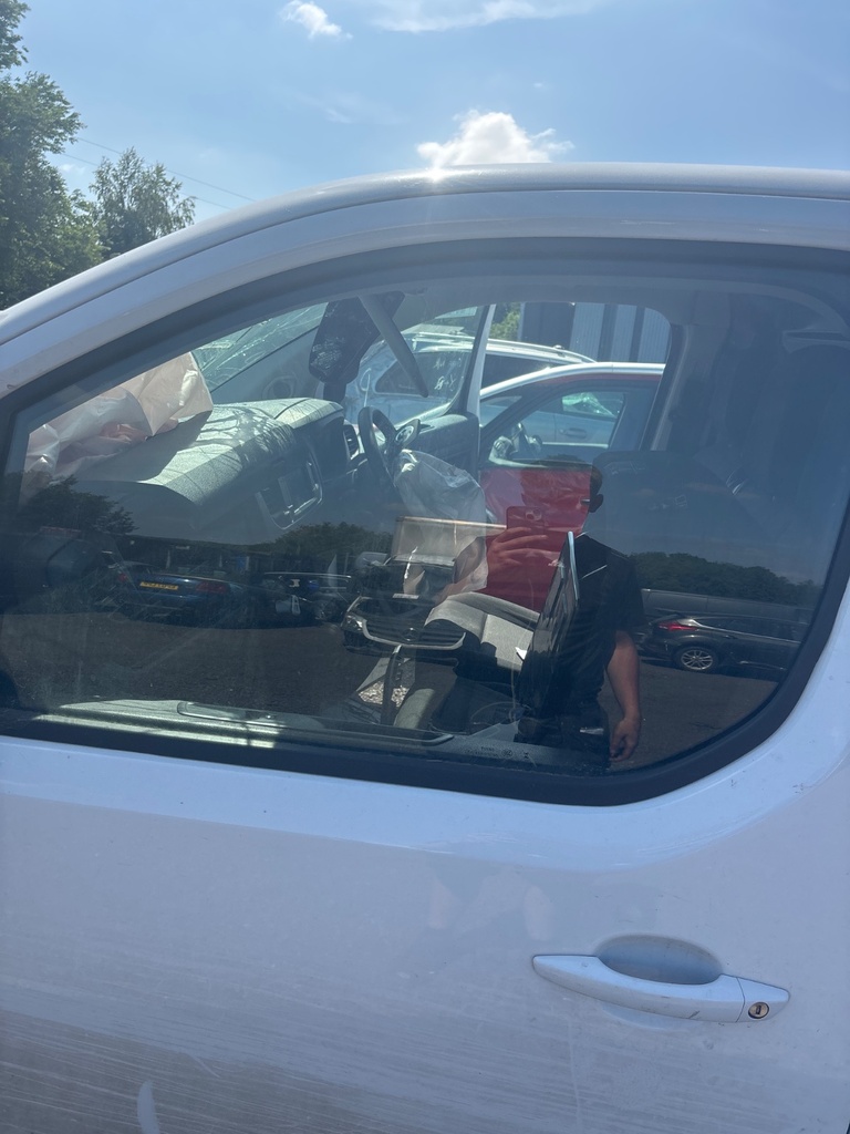 [EPE-114372] Cristal puerta delantera izquierda Opel Vivaro C