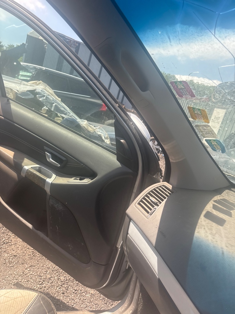 [EPE-114239] Pilar A Volvo XC90 2012