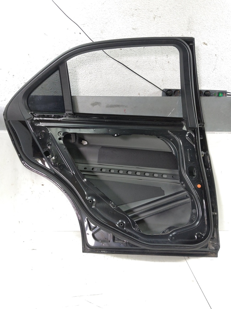 [MTD-539550] Puerta trasera derecha Mercedes Clase E W212