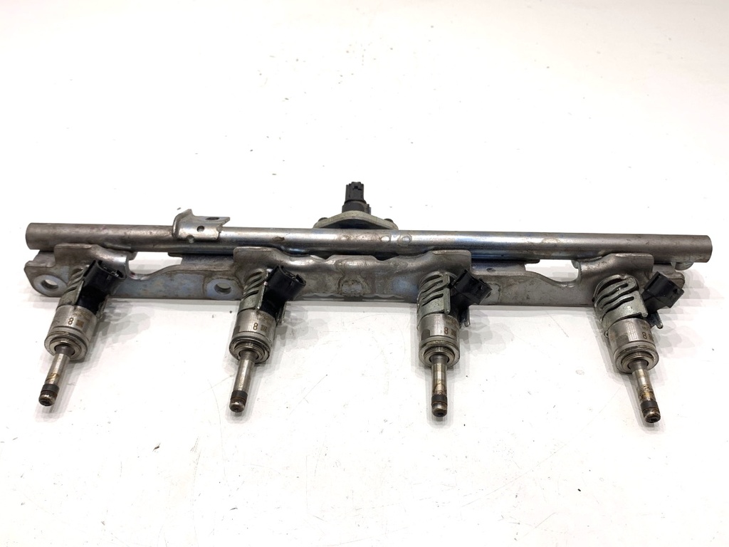 [STARK-895063] Riel de combustible Toyota Camry (_V7_, _VA7_, _VH7_) 2.5 Hybrid 131 kW