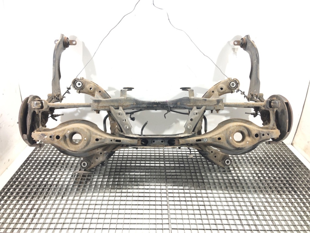 [STARK-696203] Viga trasera MAZDA CX-5 (KE, GH) 2011-2017