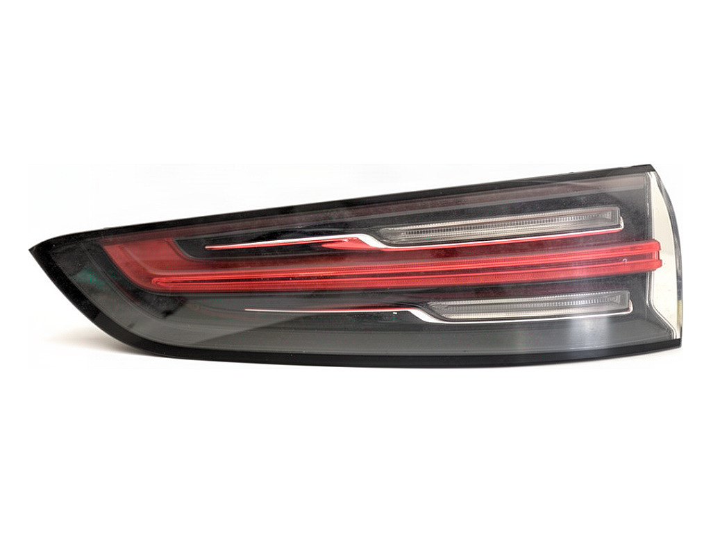 [STARK-948540] Piloto trasero izquierdo Porsche Cayenne (9YA)