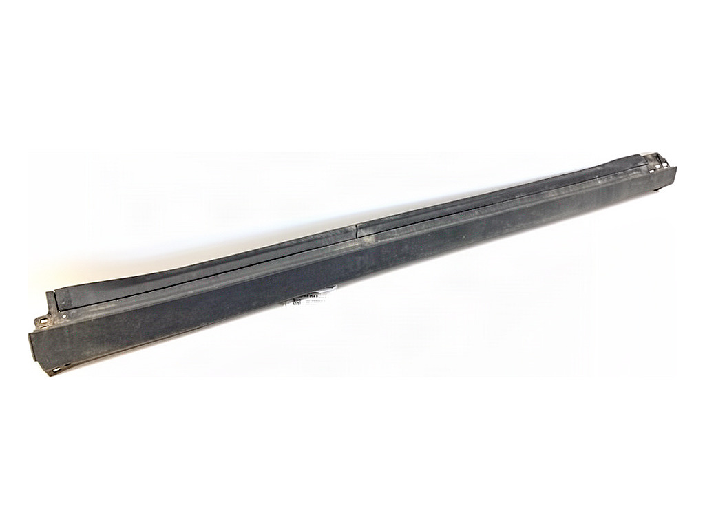 [STARK-949640] Moldura de estribo derecha Porsche Cayenne (9YA)