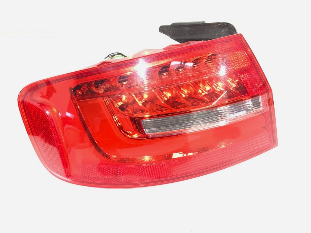 [STARK-707668] Piloto trasero izquierdo AUDI A4 B8 (8K2) 2007-2015