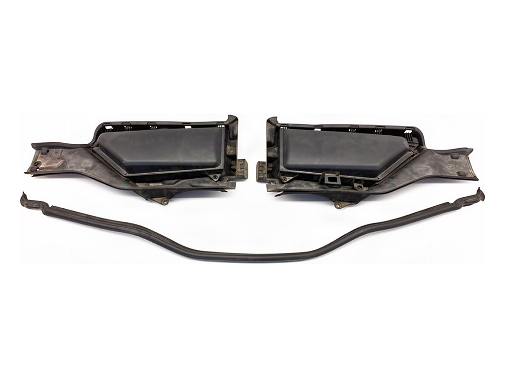 [STARK-950429] Rejilla de vierteaguas BMW Serie 5 (E60)