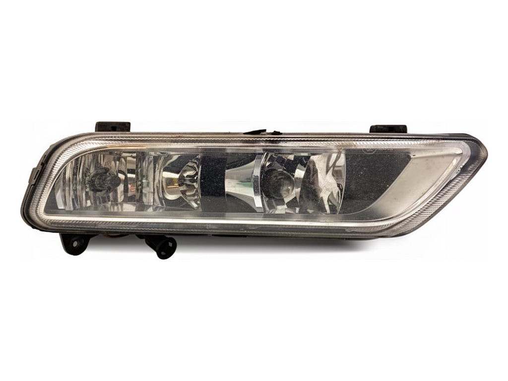 [STARK-948767] Faro antiniebla delantero derecho VW Passat B7 Variant
