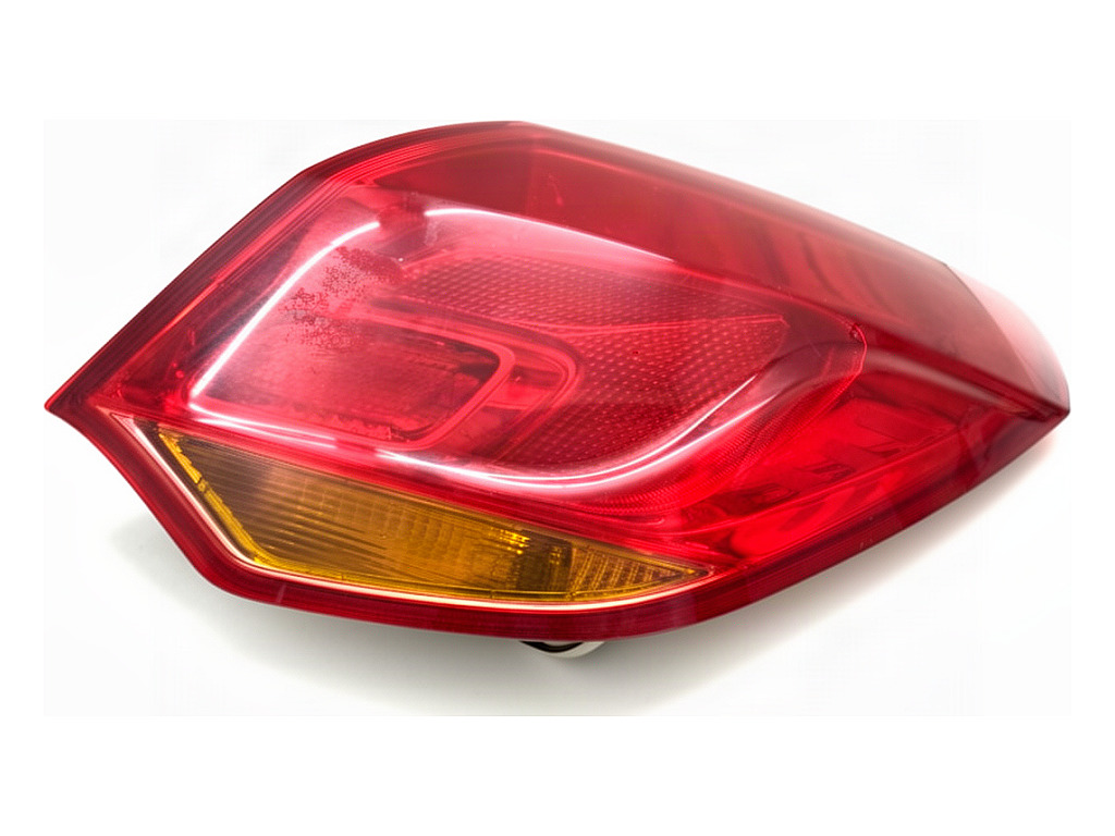 [STARK-947953] Piloto trasero derecho OPEL Astra J (P10)