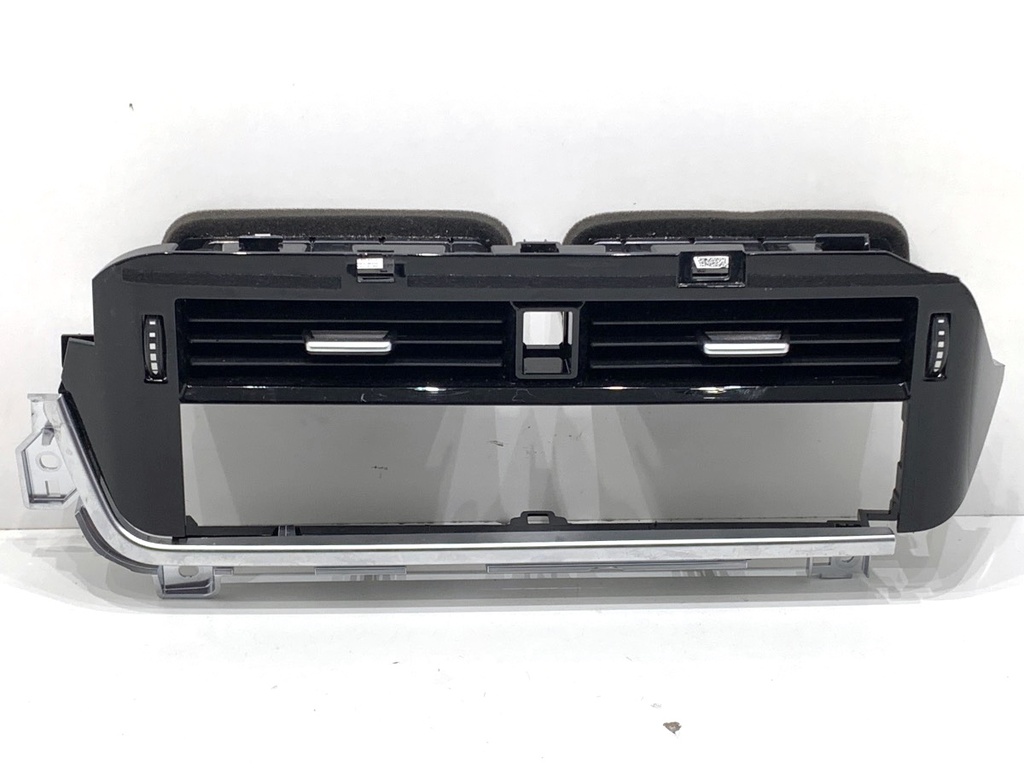 [STARK-841349] Rejilla de entrada de aire delantera Nissan Qashqai III (J12) 1.3 DIG-T 2021-2022