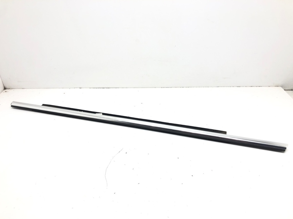 [STARK-636014] Moldura de puerta trasera derecha Audi A6 C7