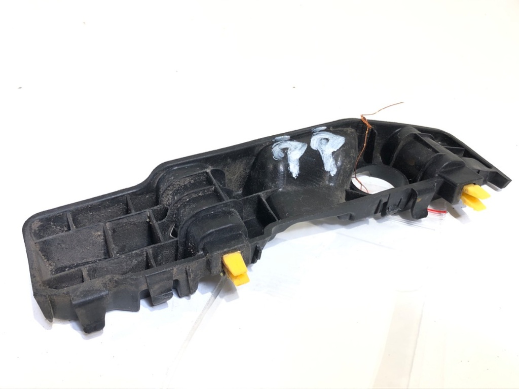[STARK-707517] Guía de parachoques delantero derecho Hyundai Kona (OS, OSE, OSI)