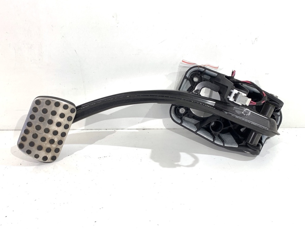 [STARK-847333] Pedal de freno Mercedes-Benz Clase M (W166)