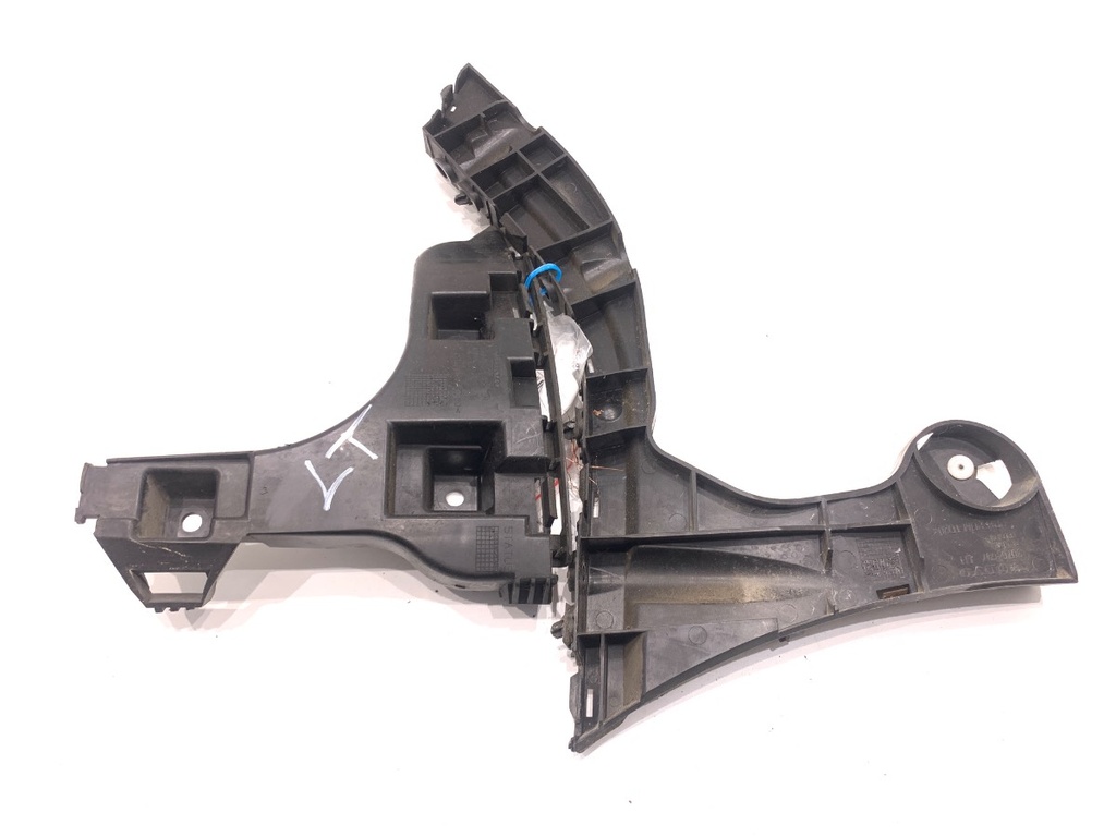 [STARK-893641] Guía de parachoques trasero izquierdo Volvo XC60 I (156)
