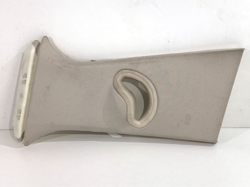[STARK-906154] Moldura de pilar izquierdo BMW Serie 3 Touring (G21, G81)