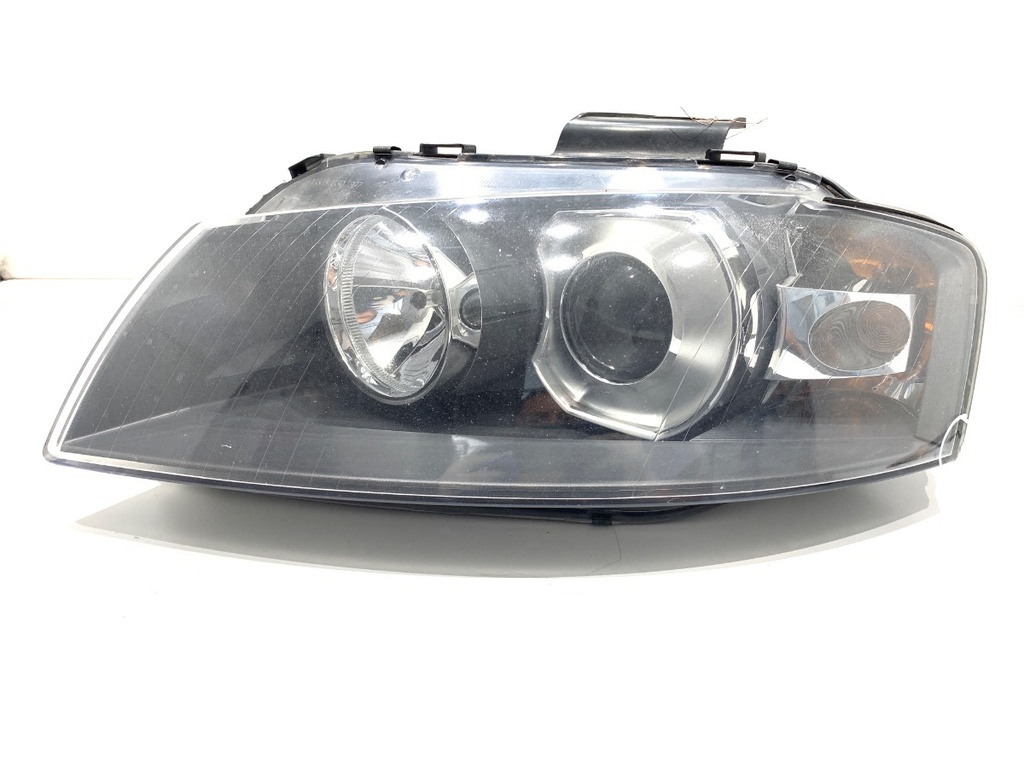 [STARK-749805] Faros delanteros izquierdo Audi A3 (8P1) 2003-2013