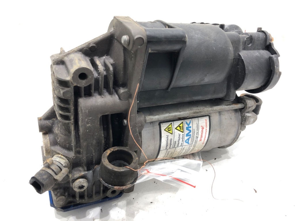 [STARK-751436] Bomba de suspensión Mercedes-Benz Clase S (W221) 2005-2013