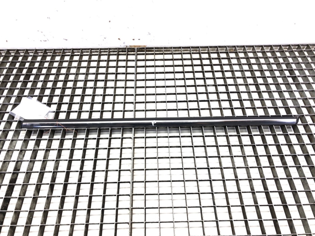 [STARK-558859] Junquillo de puerta delantera izquierda MINI CLUBMAN (R55)