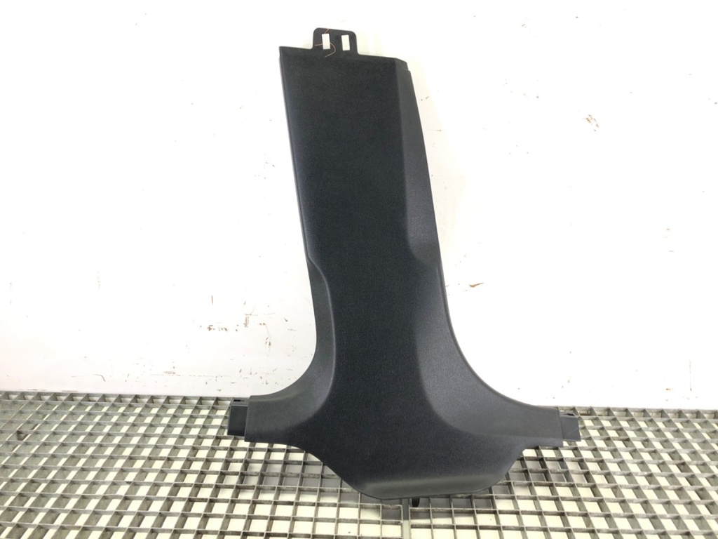 [STARK-670302] Moldura de pilar izquierdo BMW Serie 5 (G30, F90)