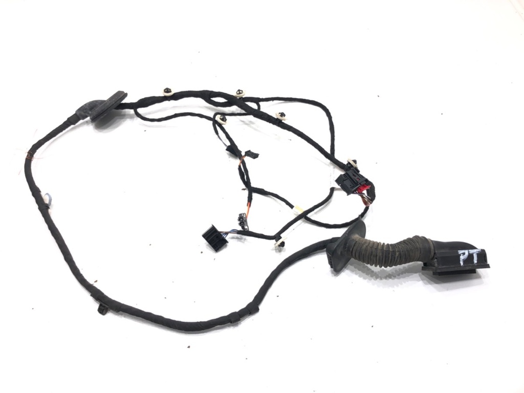 [STARK-698256] Instalación eléctrica de puerta trasera derecha SKODA KODIAQ