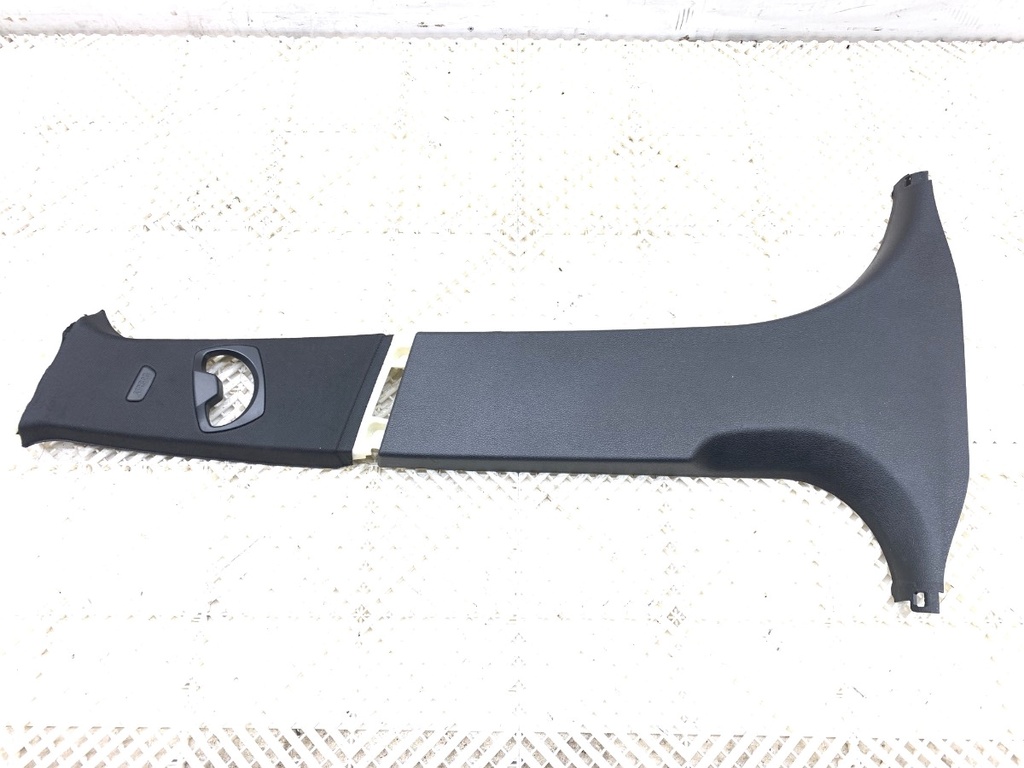 [STARK-803569] Moldura de pilar izquierdo BMW Serie 3 (F30, F80)