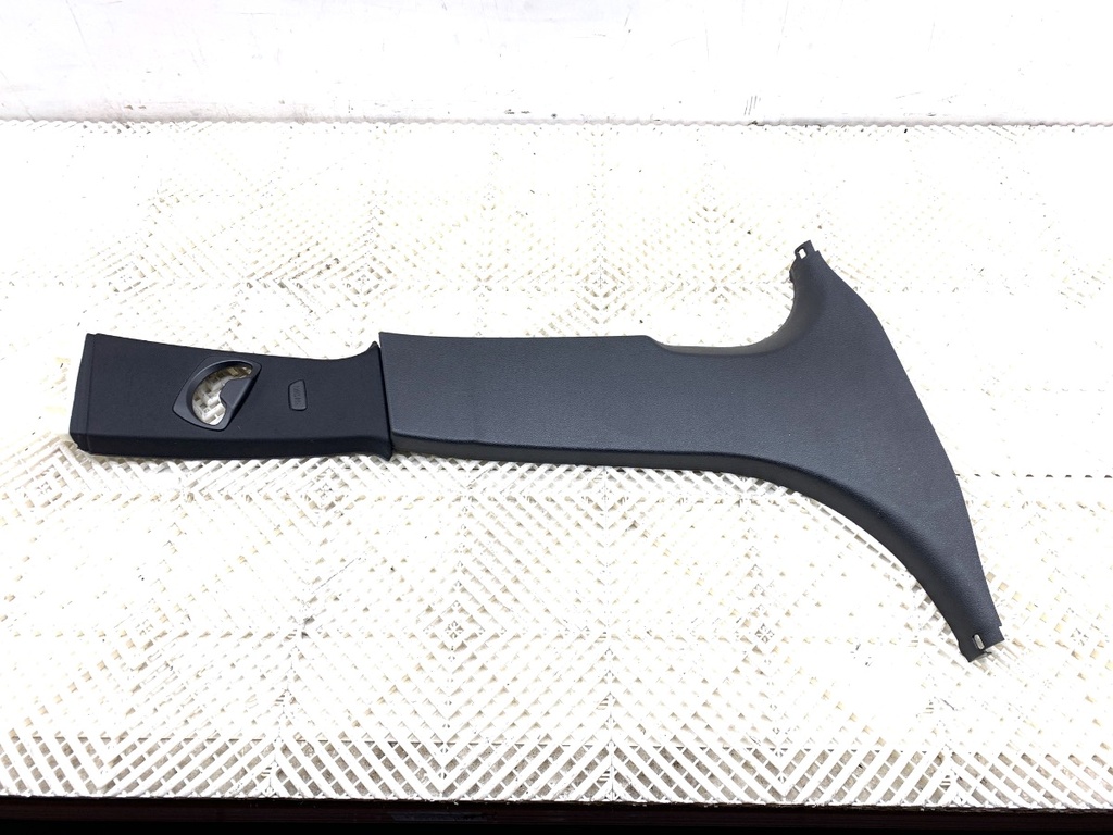 [STARK-803571] Moldura de pilar derecho BMW Serie 3 (F30, F80)