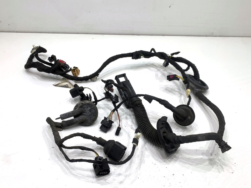 [STARK-818921] Instalación eléctrica puerta trasera izquierda Audi A8 D4