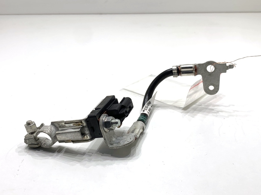 [STARK-829849] Terminal negativo de batería LEXUS LBX