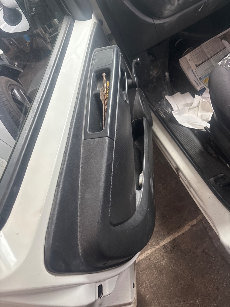 [EPE-128960] Panel de puerta Fiat Fiorino 2014