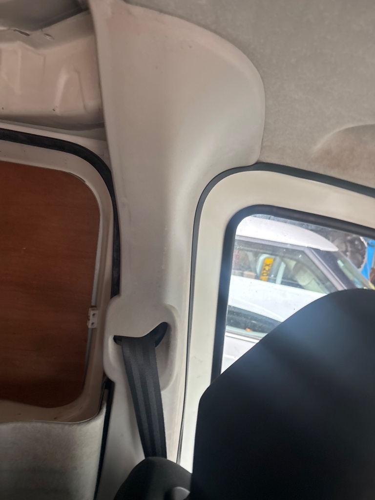 [EPE-128940] Embellecedor de pilar B Fiat Fiorino