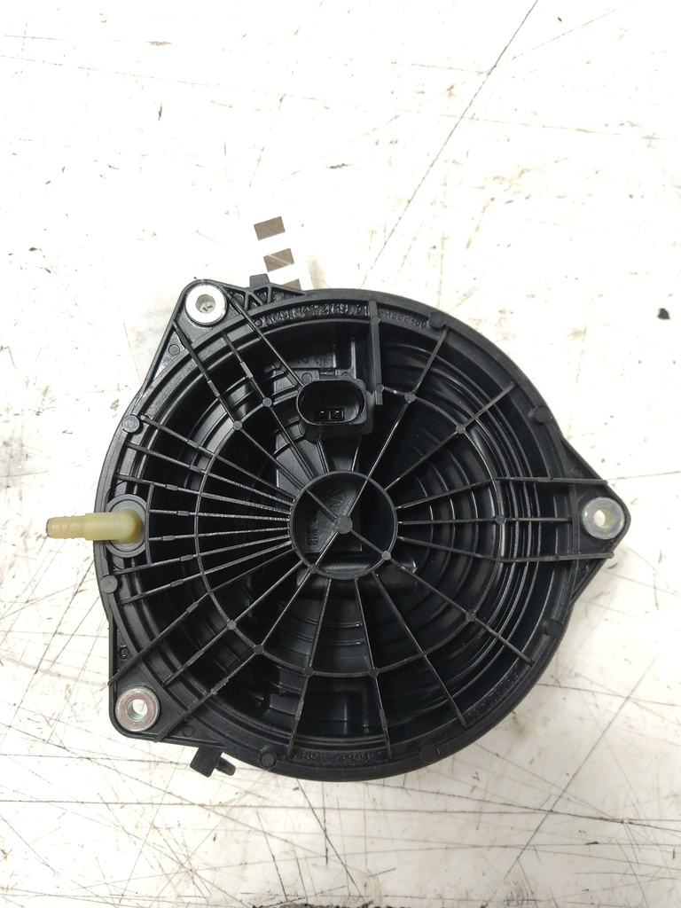 [MTD-539936] Manilla exterior VW Golf VIII CD1
