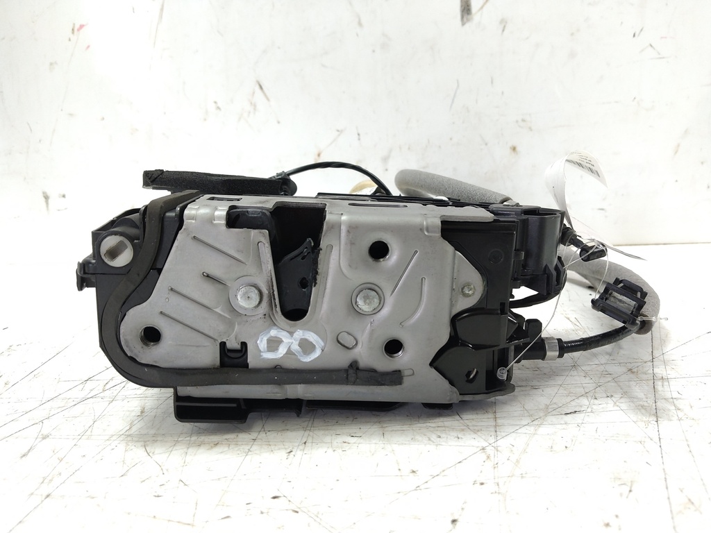 [MTD-539953] Cerradura de puerta VW Golf VIII CD1