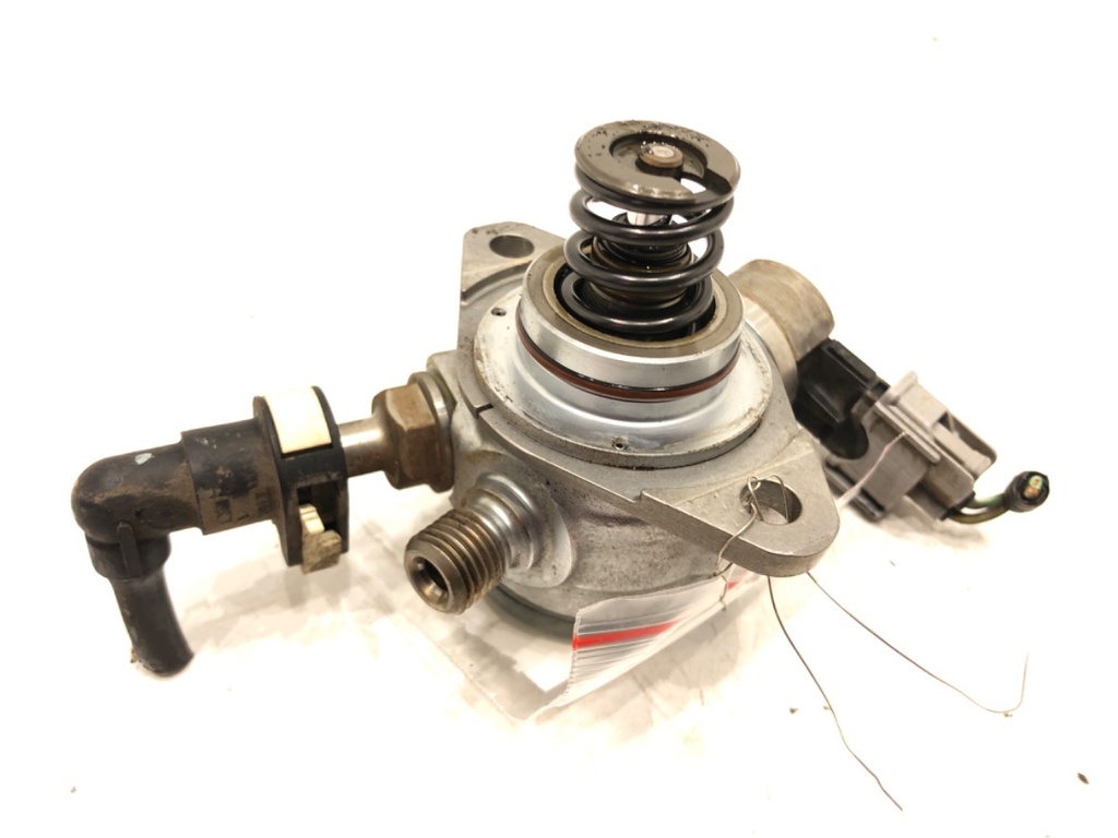 [STARK-613724] Bomba de alta presión Ford Focus III 2.0 119 kW (162 CV) gasolina 2011-2017