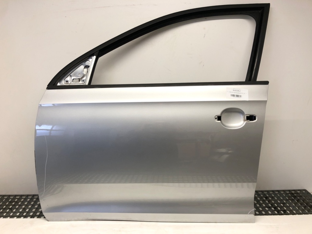 [STARK-640062] Puerta delantera izquierda SKODA RAPID (NH3, NK3, NK6) 2012-2022