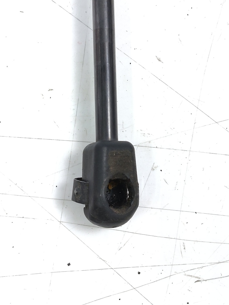 [MTD-525336] Amortiguador de portón derecho VW Scirocco III