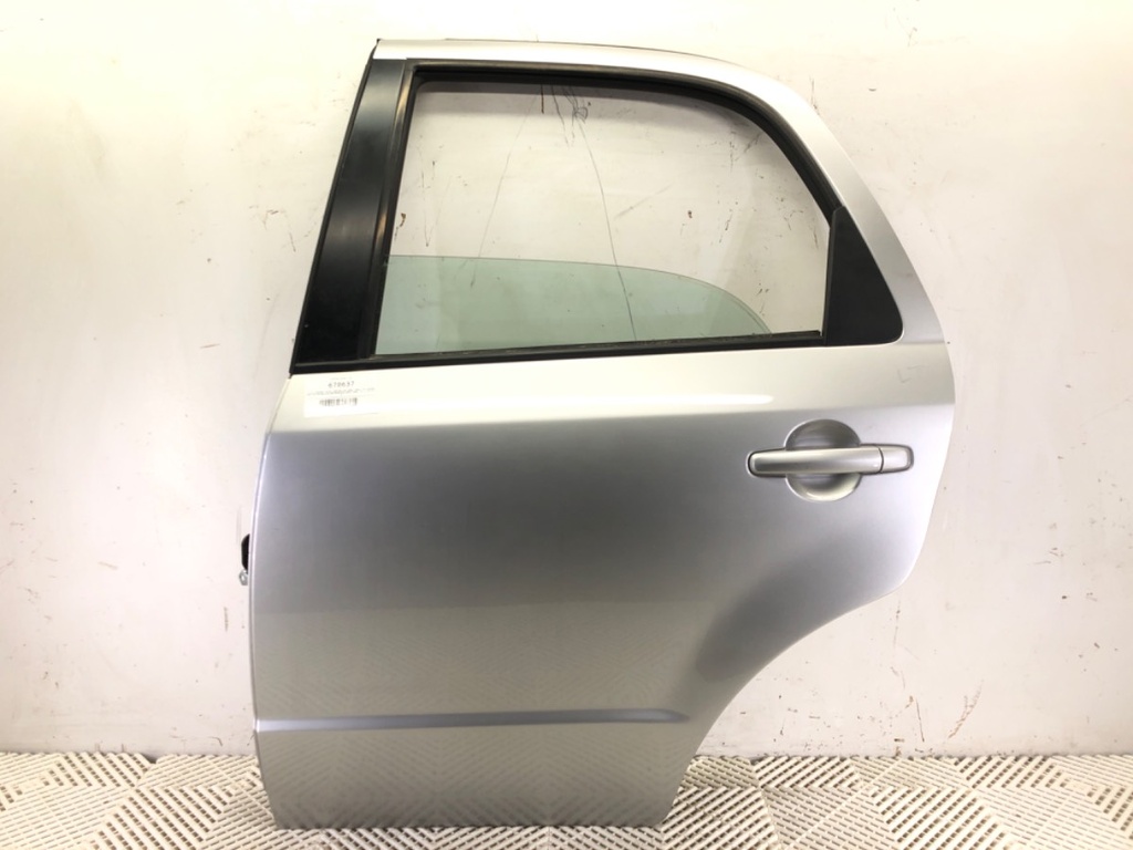 [STARK-678637] Puerta trasera izquierda SUZUKI SX4 (EY, GY) 2006-2022