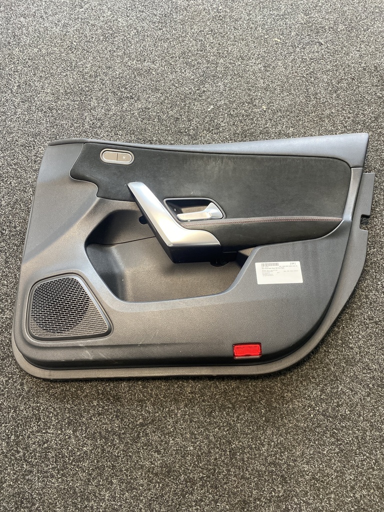 [EPE-104704] Panel interior puerta delantera derecha Mercedes-Benz Clase A W177