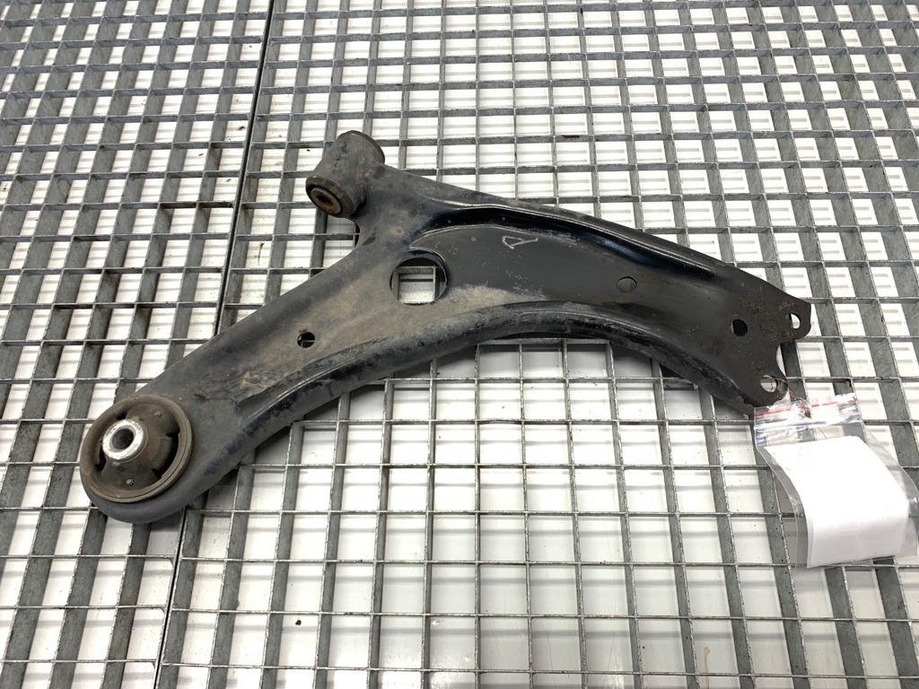 [STARK-907258] Aleta delantera derecha Toyota Yaris Cross (MXP_) 2020-2022