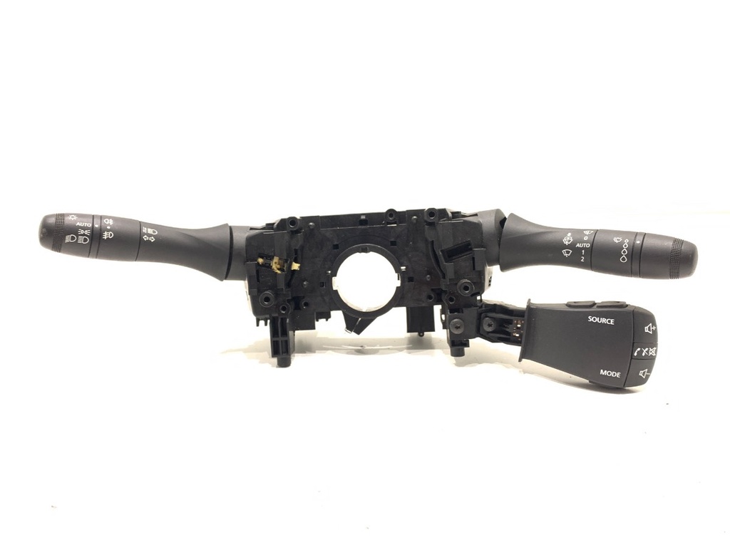 [STARK-775436] Combinado de luces Renault Express 1.5 Blue dCi 95 (F6AB) 2021-2022