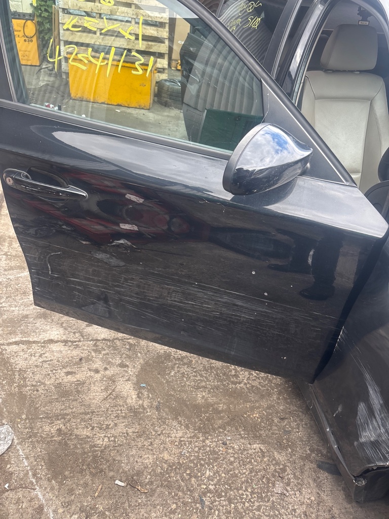 [EPE-129763] Puerta delantera derecha BMW Serie 1 2008