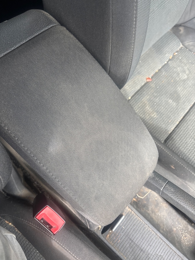 [EPE-129622] Reposabrazos central VW Golf 2013