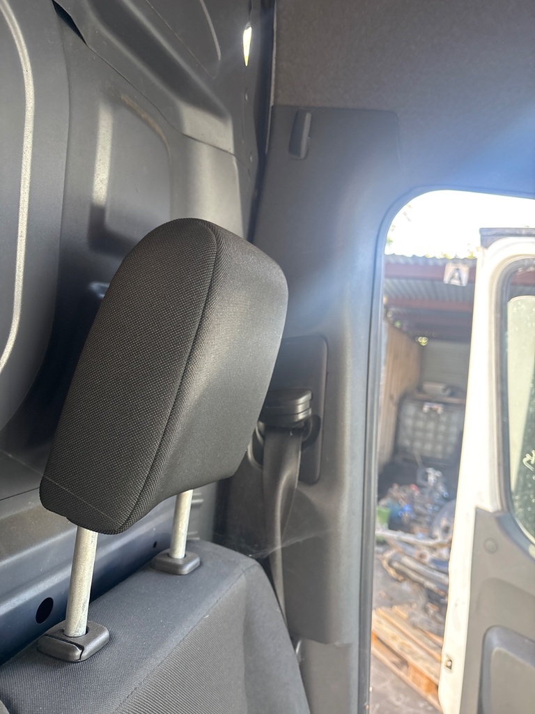 [EPE-129553] Embellecedor Pilar B Mercedes-Benz Sprinter 3.5-T