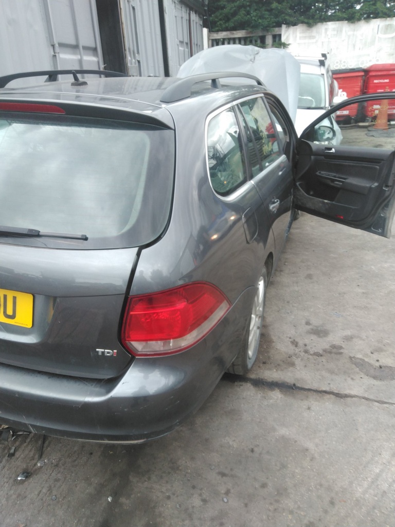 [EPE-129641] Embellecedor pilar B inferior derecho VW Golf