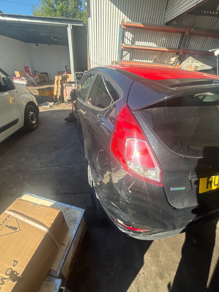 [EPE-129696] Pilar A Ford Fiesta 1.0 Sport