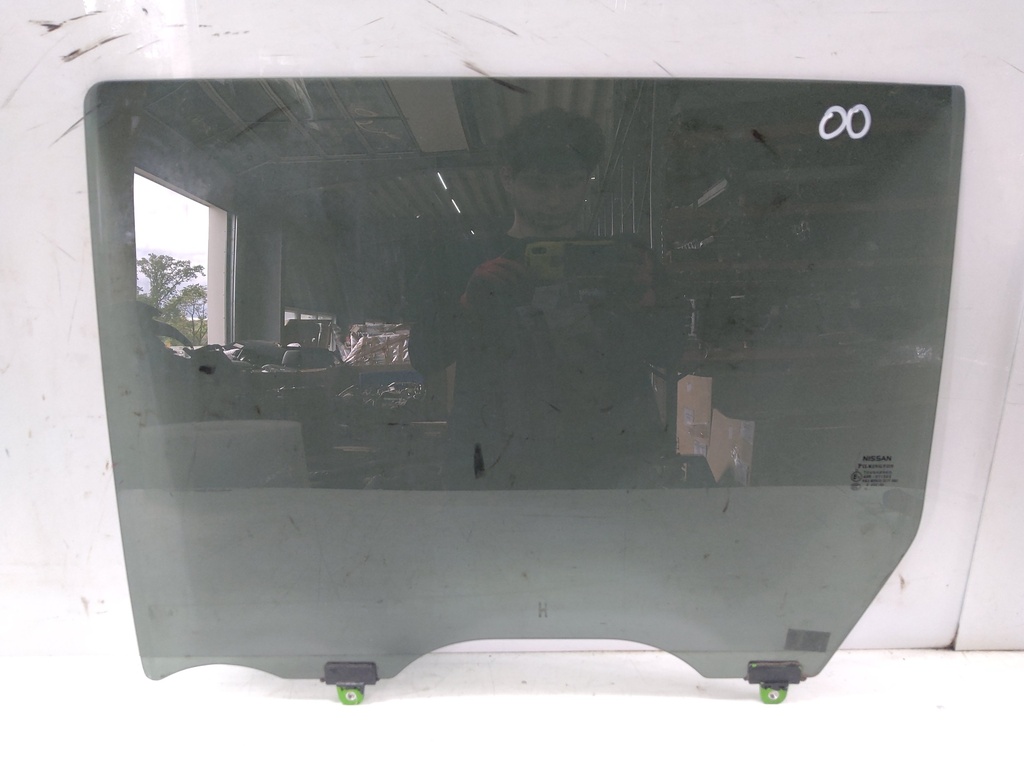 [MTD-540381] Cristal de ventana Nissan Navara NP300 D23