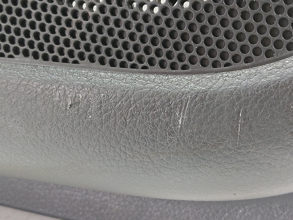 [MTD-540335] Revestimiento de puerta Nissan Navara NP300 D23