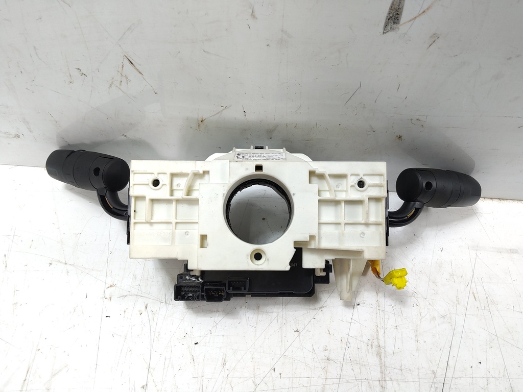 [MTD-540164] Mando en el volante Mazda CX-5 2013