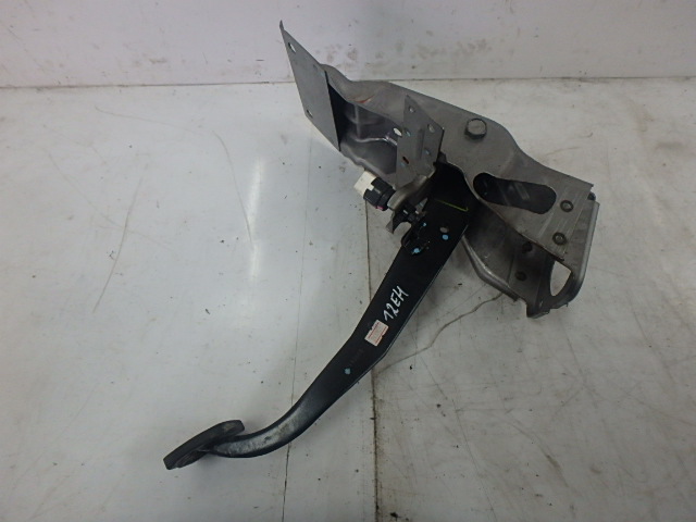 [MTD-149384] Pedal de acelerador Isuzu D-Max RHD 2.5 4JK1-TC